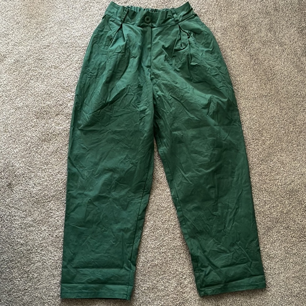 Green Cropped Trousers
